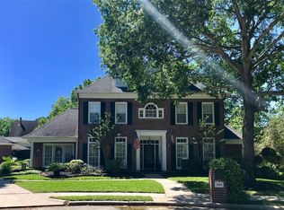 306 Pineview Cir, El Lago, TX 77586