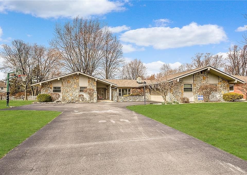 1st image of 6544 Saint James Dr