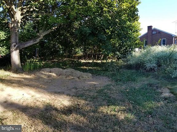 2nd image of 100 Belview Dr