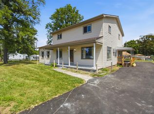 6011 Washington St, Romulus, MI 48174