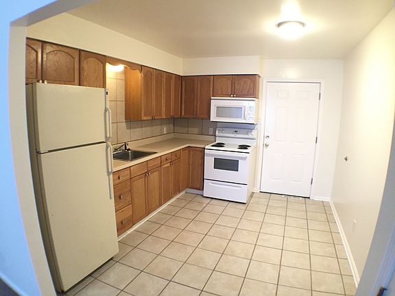 3rd image of 107 N Glenwood Ave
