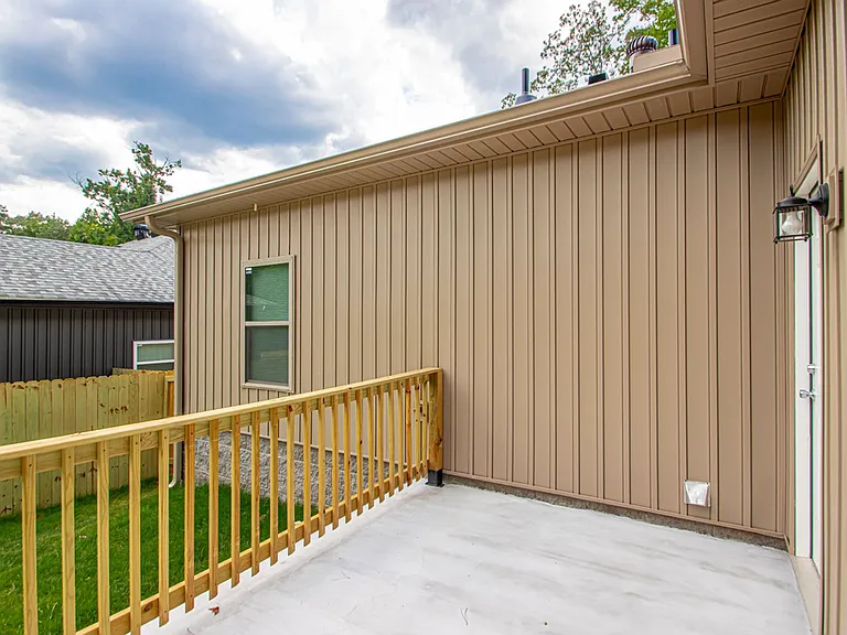 2311 Nichols Rd — Photo 8