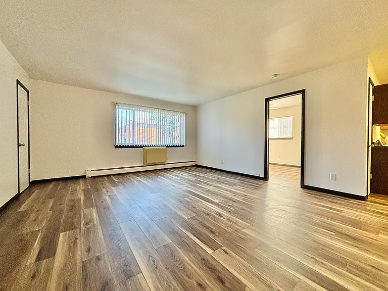 2321 Badger Pkwy #9 — Photo 3