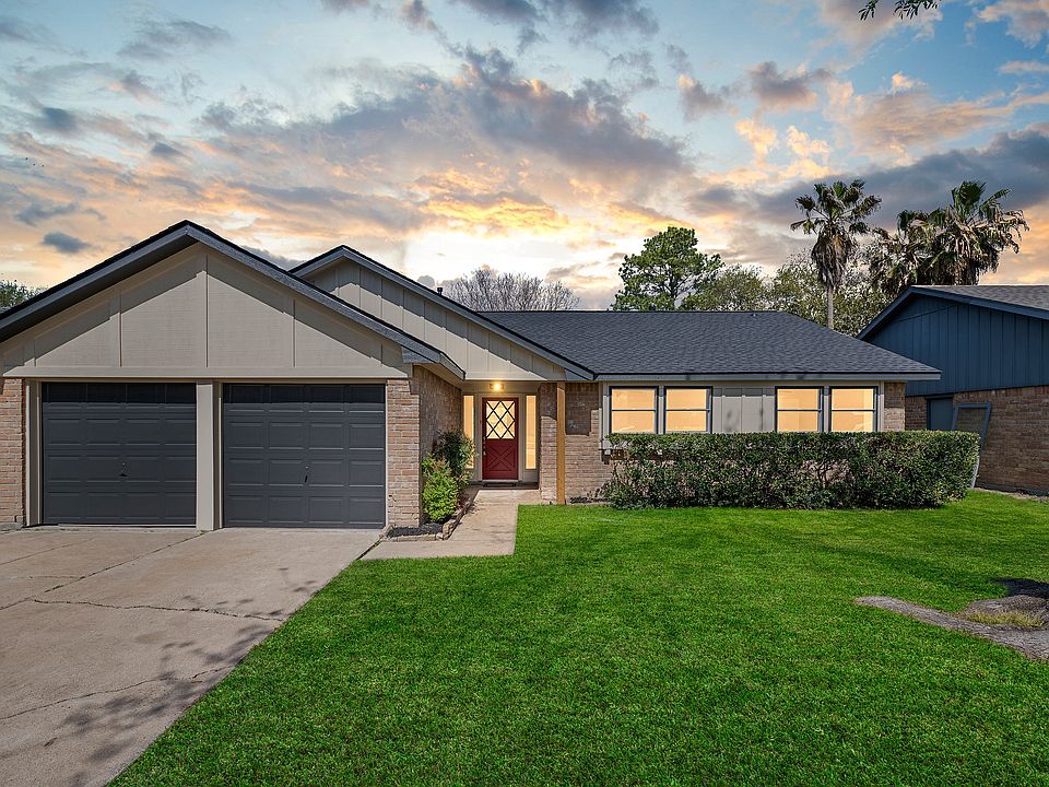 1st image of 13562 Brook Hollow Dr