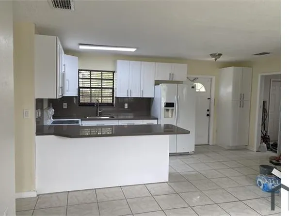 3460 NW 208th St, Miami Gardens, FL 33056