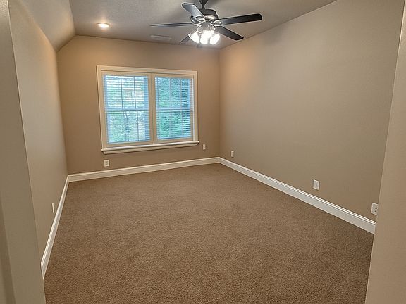 5th image of 2205 College Ave #102