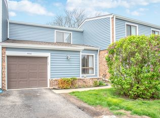 466 Buckeye Dr, Wheeling, IL