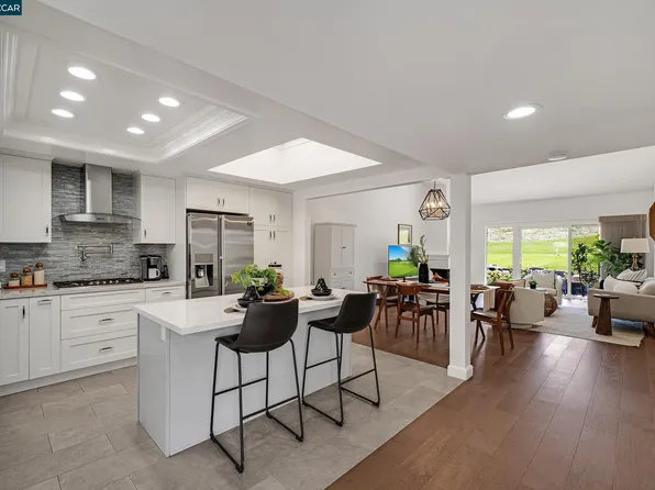 692 Silver Lake Dr, Danville, CA 94526