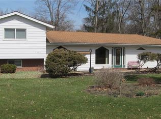 51 Barry Ln, Northfield, OH 44067