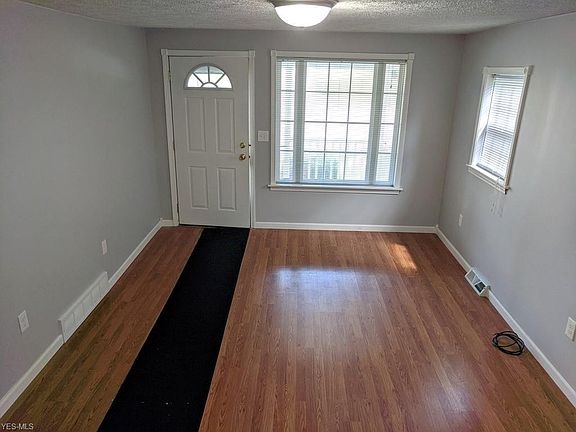 2nd image of 410 17th St NW