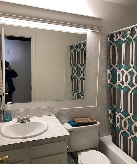 Upstairs bathroom with big, deep tub and FANTASTIC shower experience with great water pressure.