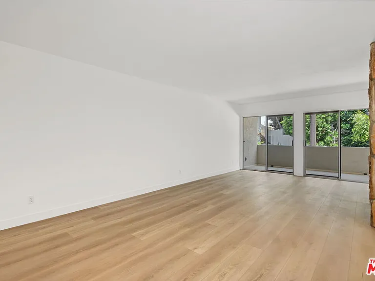 16169 W Sunset Blvd #203 — Photo 2