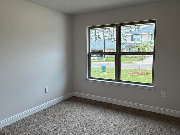 5th image of 197 Ridgeway Cir