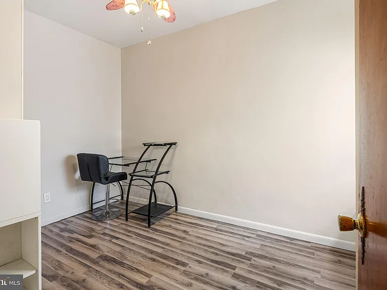 1320 Mifflin St — Photo 13