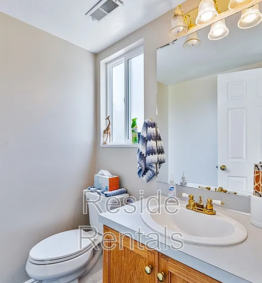 1637 Talon Dr #1 — Photo 9