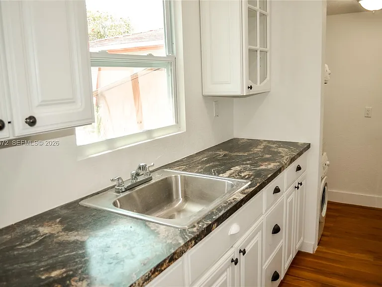 707 N J St — Photo 31