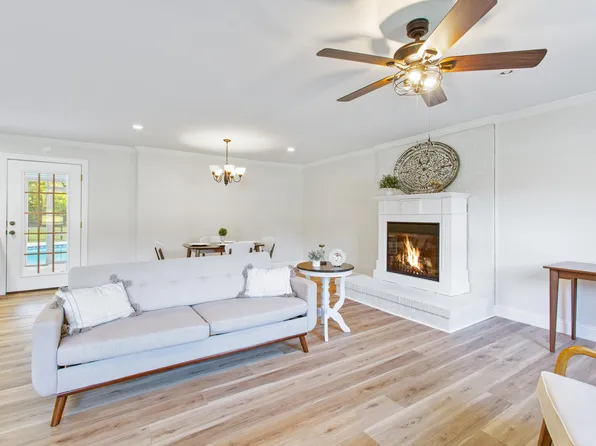 400 Black Oak Rd, Bonneau, SC 29431