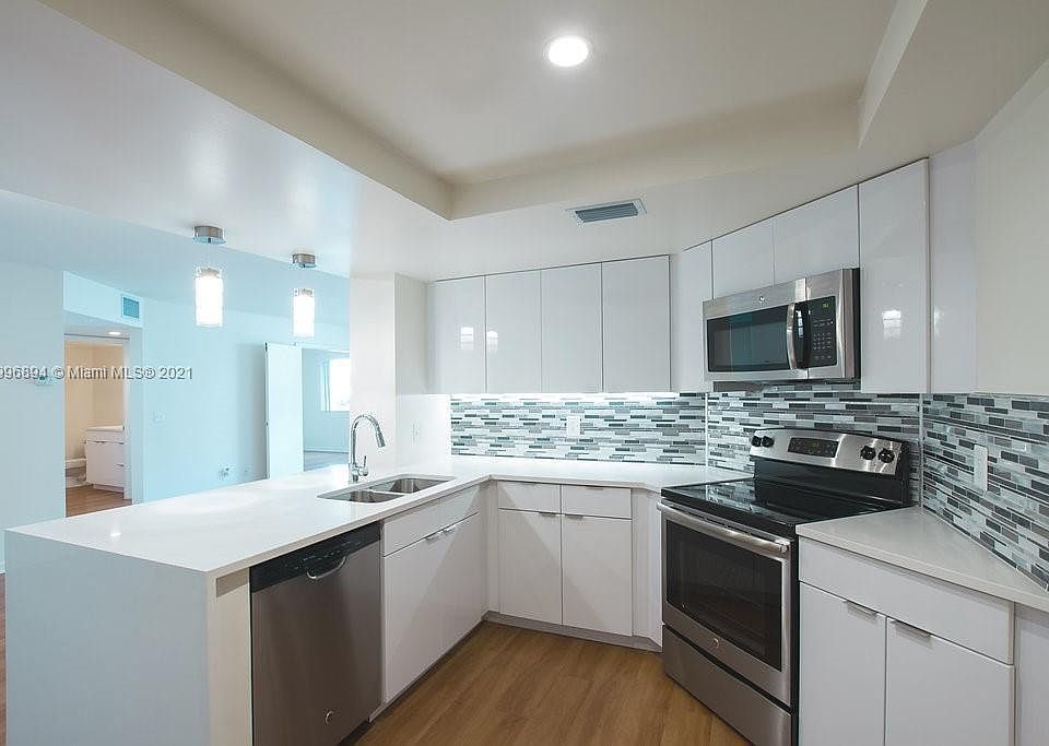 1st image of 3604 NE 207th St #1215