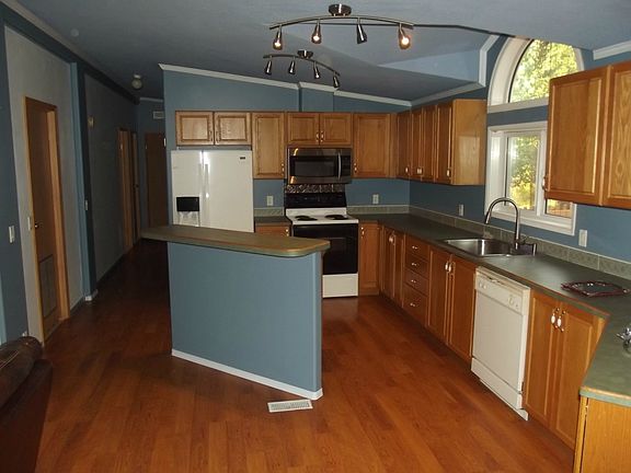 3rd image of 36601 37th Avenue Ct S