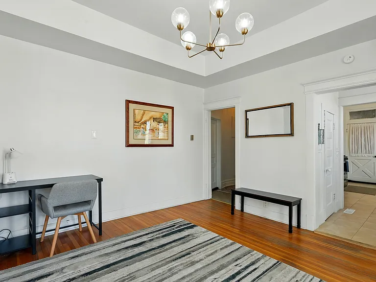 223 Edith Blvd SE — Photo 18