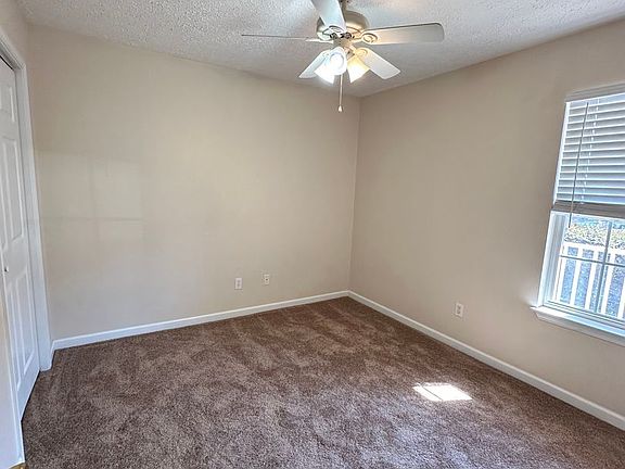 4th image of 11718 Sand Castle Ln
