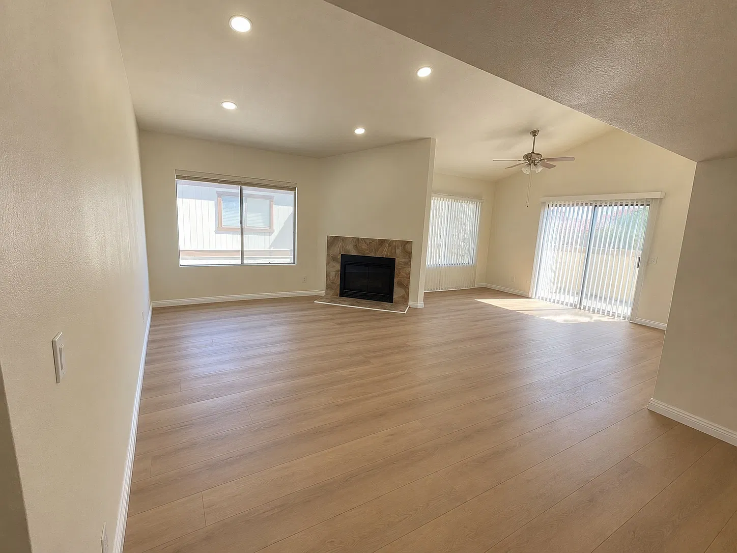 2 bed, 1.5 bath, 1232 sqft, $2,600 — Photo 2