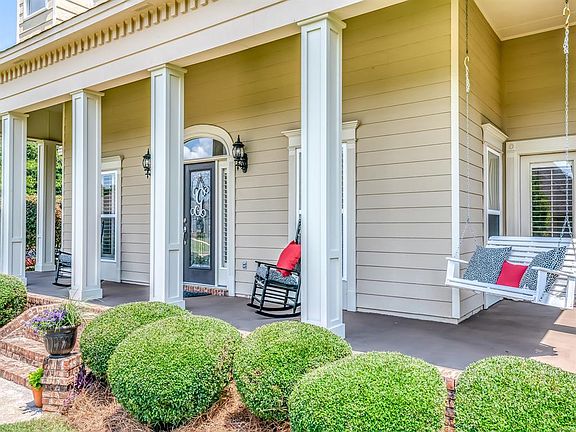 3rd image of 601 Keeneland Way