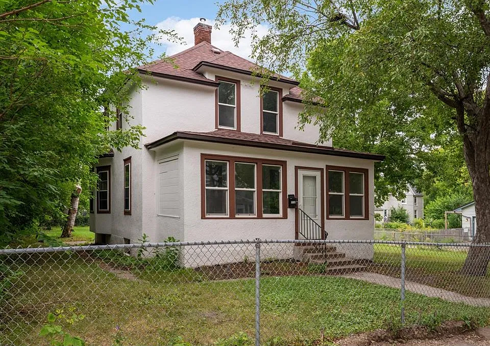 1118 24th Ave N