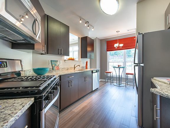 4th image of 13025 Elm Tree Dr