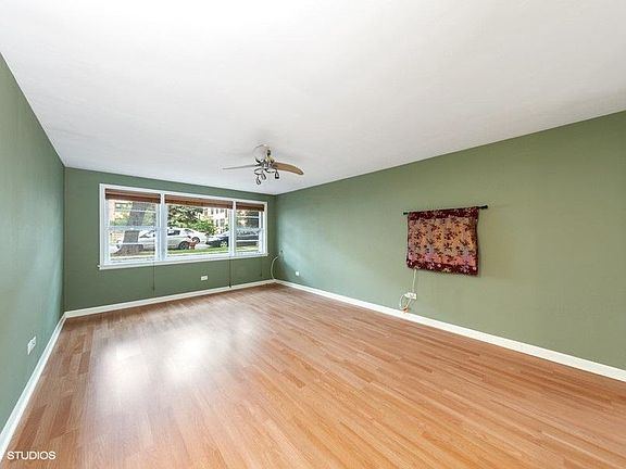 3rd image of 4030 N Mozart St #1S