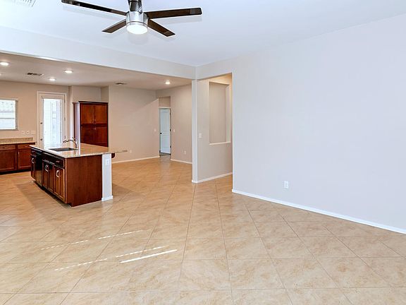 4th image of 17129 W Butler Ave