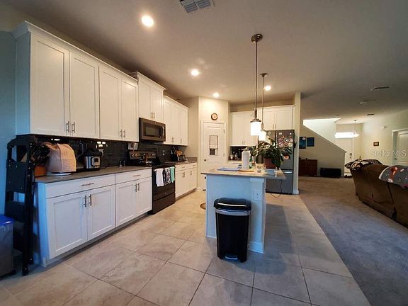 5th image of 578 Westchester Ct