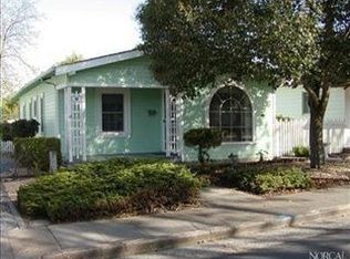 17 Batchelor Ter, Petaluma, CA 94952