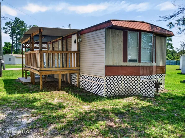 11213 Dobson Rd, Gulfport, MS