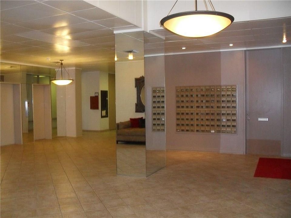 2nd image of 4600 Ocean Dr APT 406