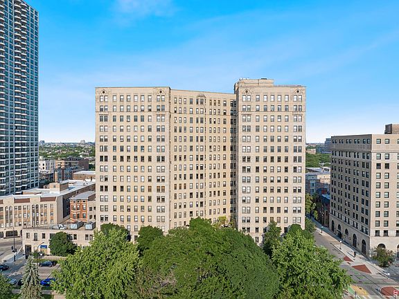 3rd image of 2000 N Lincoln Park West Pkwy #1310