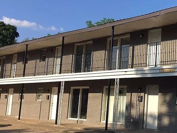 2nd image of 1000 Vine St APT 101