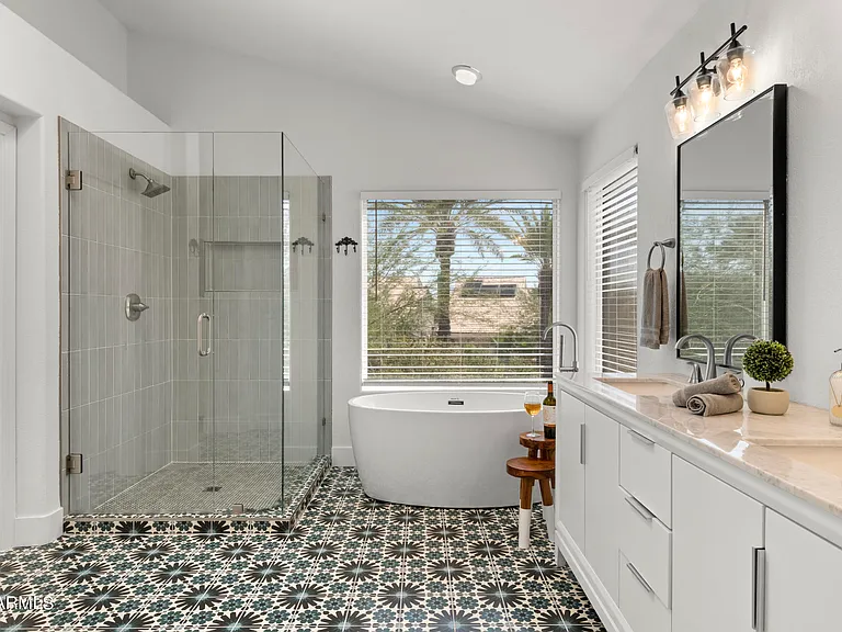 1143 E Amberwood Dr — Photo 39