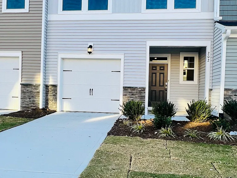 202 Ivy Vine Way — Photo 14