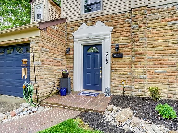 4th image of 318 East Dr