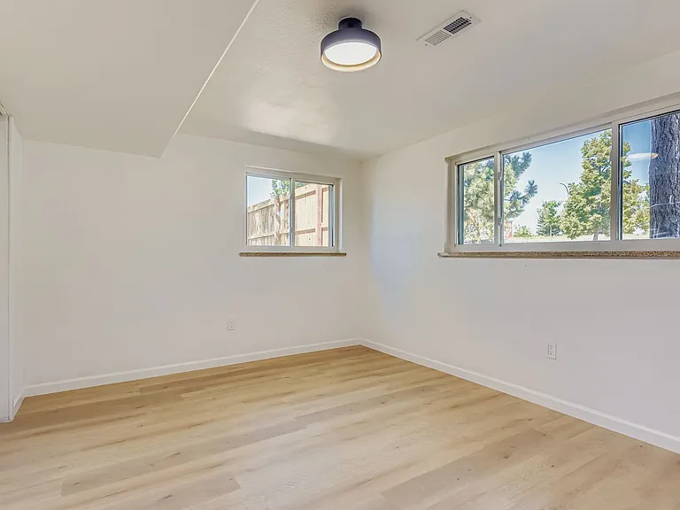 301 S Newland St — Photo 10