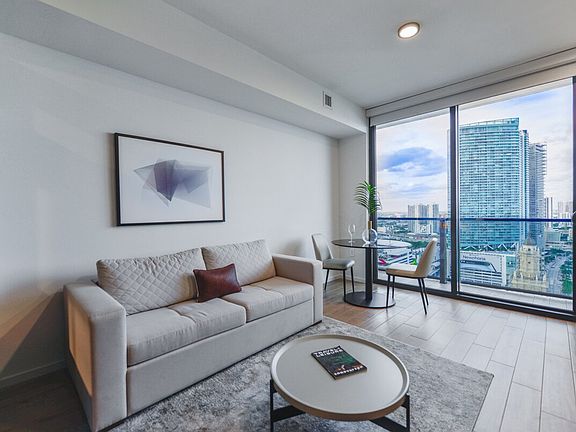 2nd image of 604 Biscayne Blvd #Id1232268p
