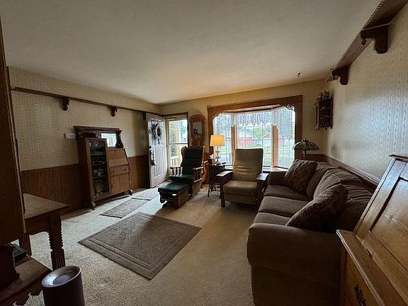 3rd image of 1280 Sherwood Dr