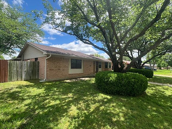 4th image of 3209 Mimosa Dr