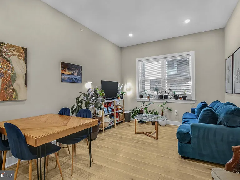 2621 Jefferson St #1R — Photo 8