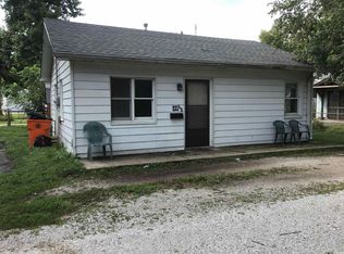 621 1/2 S Monticello St, Winamac, IN 46996