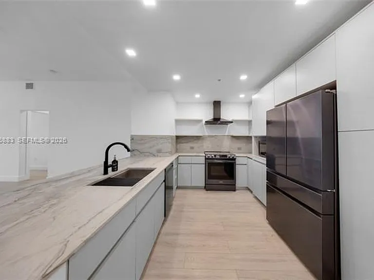 7901 Hispanola Ave #2007 — Photo 15