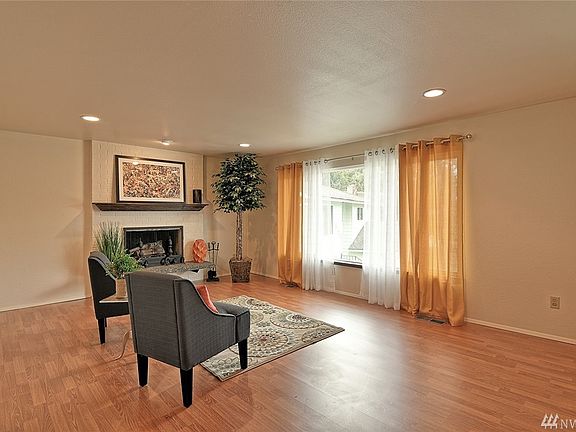 2nd image of 6124 97th St NE