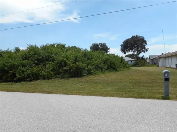 53 Mariner Ln, Rotonda West, FL 33947