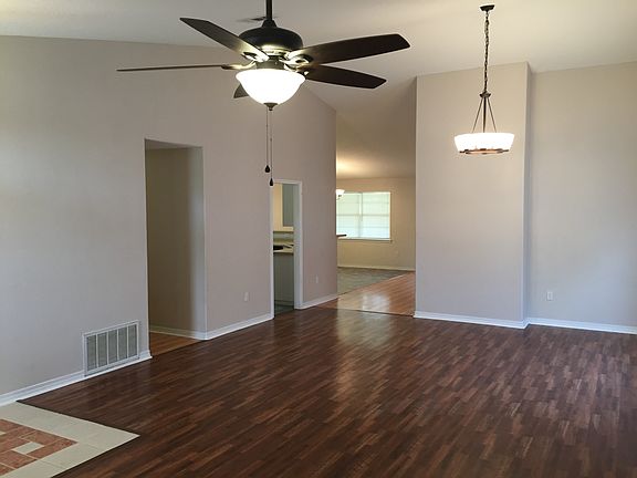 4th image of 5956 Grandview Dr